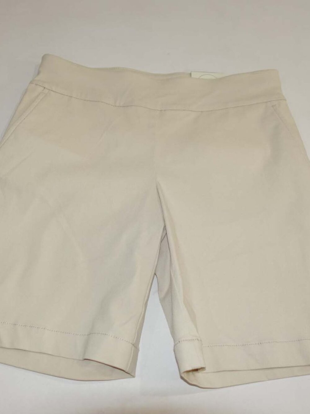 Talbots Women's Simply Flattering Pull On 8" Shorts Size 2 Petite NWT Beige 2P